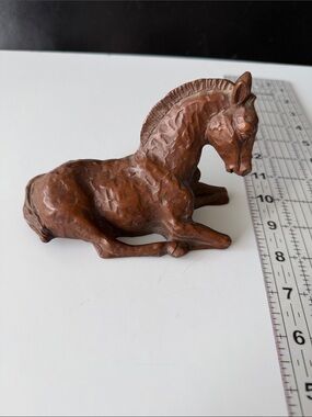 Vintage Red Mill Brown Pecan Shell Resin Foal Figurine